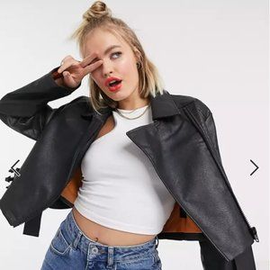 Cropped leather biker jacket in black